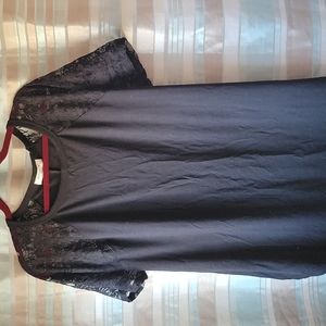 Lace sleeve swing tee